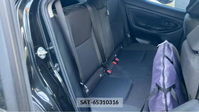 Toyota YARIS CROSS 2021-10 8282119-6