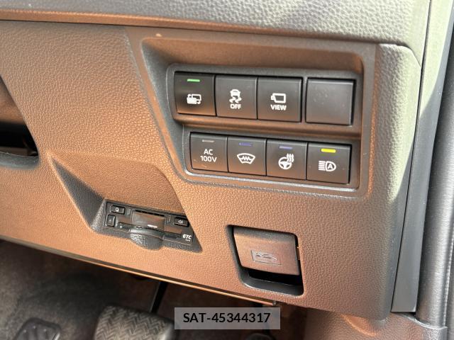 Toyota YARIS CROSS 2024-09 8283569-19