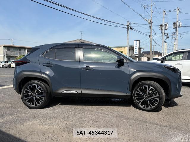 Toyota YARIS CROSS 2024-09 8283569-3