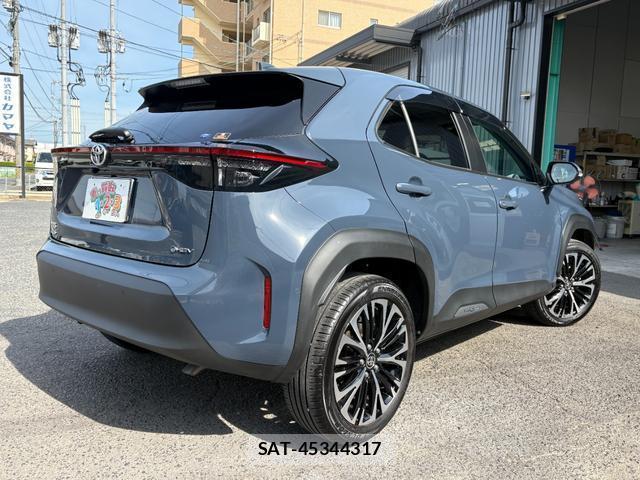 Toyota YARIS CROSS 2024-09 8283569-4