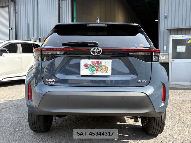 Toyota YARIS CROSS 2024-09 8283569-5