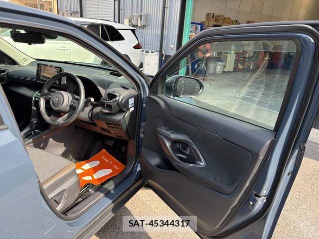 Toyota YARIS CROSS 2024-09 8283569-8
