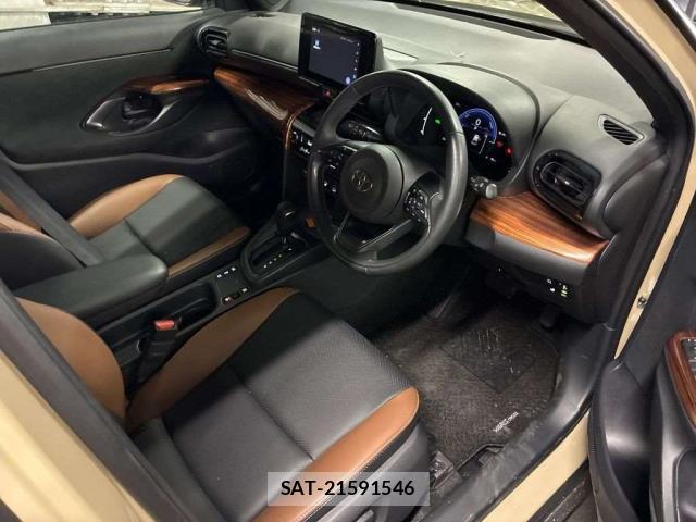 Toyota YARIS CROSS 2024-10 8284242-3