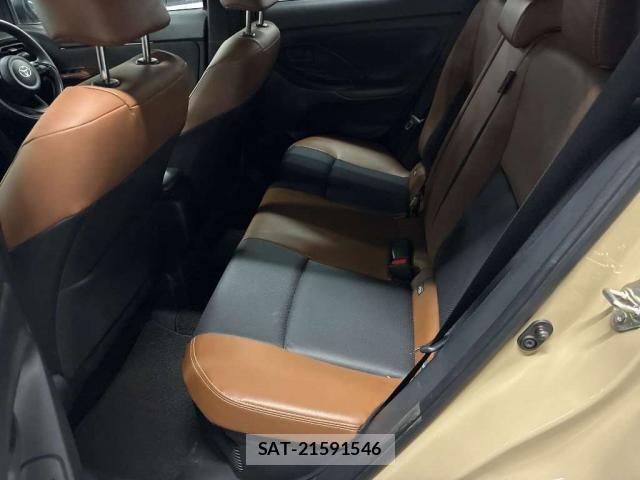 Toyota YARIS CROSS 2024-10 8284242-6