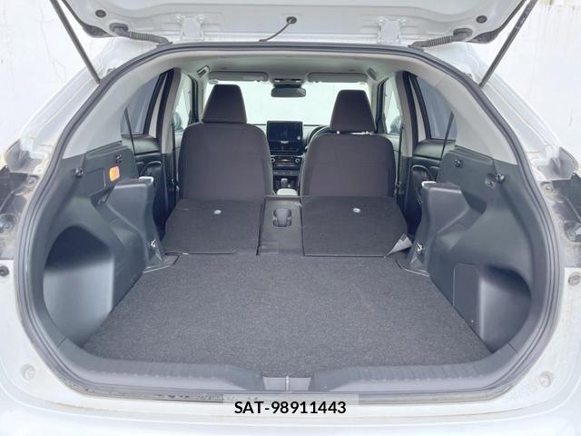 Toyota YARIS CROSS 2024-05 8284340-10