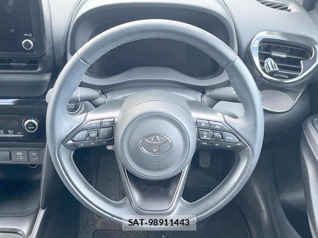 Toyota YARIS CROSS 2024-05 8284340-11