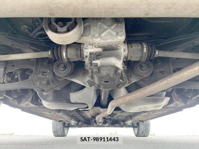 Toyota YARIS CROSS 2024-05 8284340-19