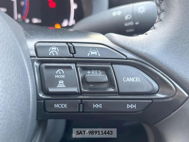 Toyota YARIS CROSS 2024-05 8284340-5