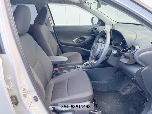 Toyota YARIS CROSS 2024-05 8284340-8