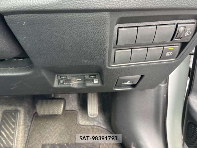 Toyota YARIS CROSS 2025-12 8284386-10