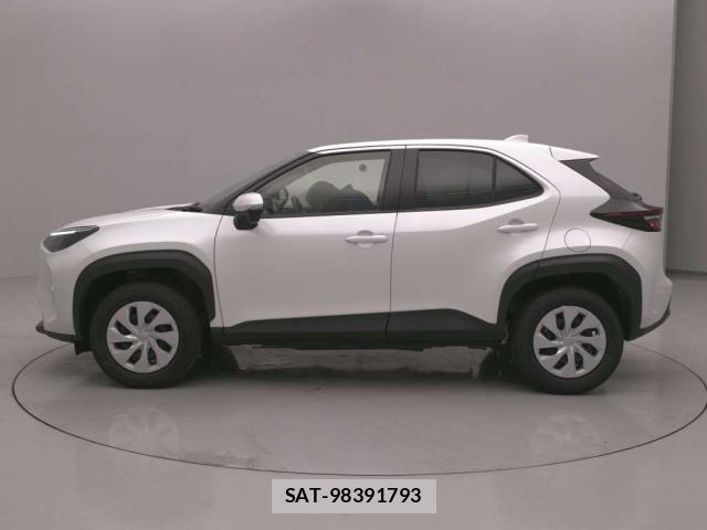 Toyota YARIS CROSS 2025-12 8284386-11