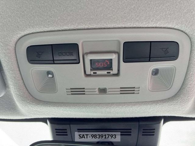 Toyota YARIS CROSS 2025-12 8284386-13