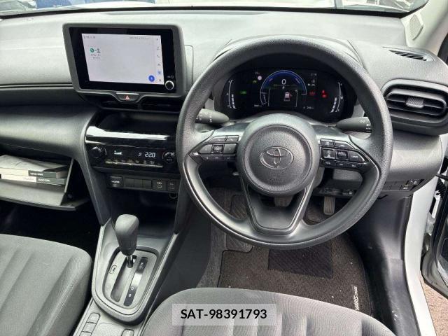 Toyota YARIS CROSS 2025-12 8284386-2