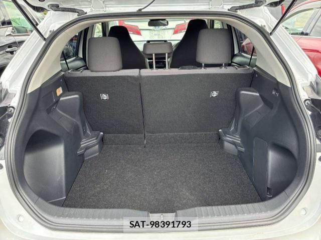 Toyota YARIS CROSS 2025-12 8284386-5