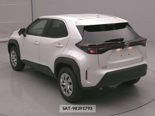 Toyota YARIS CROSS 2025-12 8284386-9