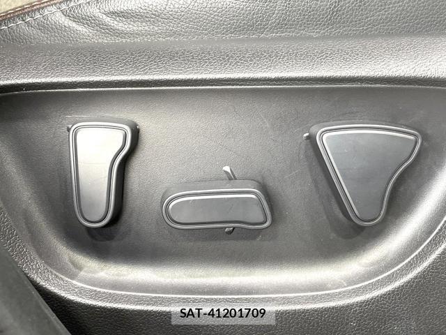 Toyota YARIS CROSS 2021-08 8284500-4
