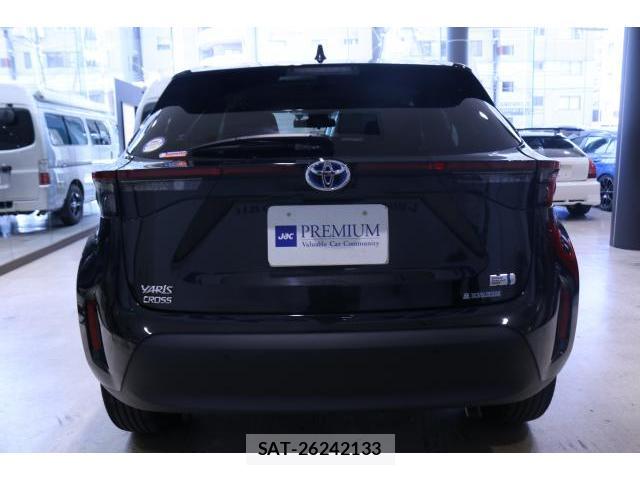 Toyota YARIS CROSS 2022-03 8284586-11