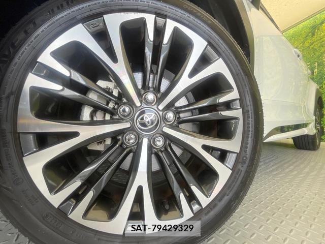 Toyota YARIS CROSS 2023-10 8284902-12