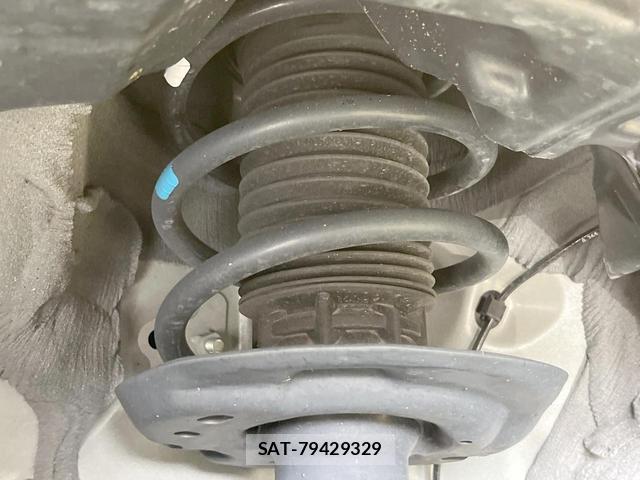 Toyota YARIS CROSS 2023-10 8284902-19