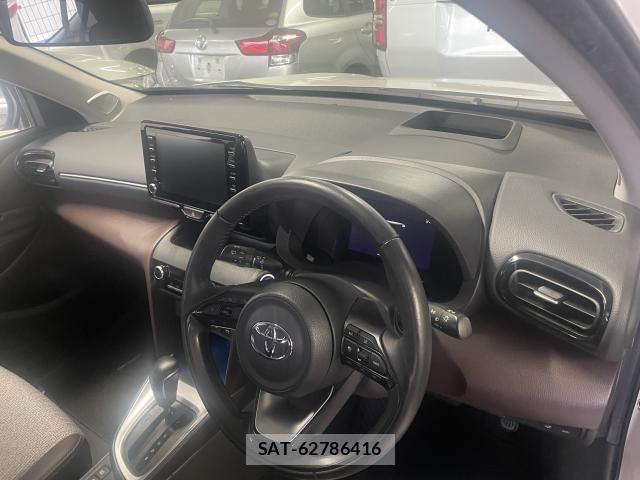 Toyota YARIS CROSS 2022-01 8285379-2