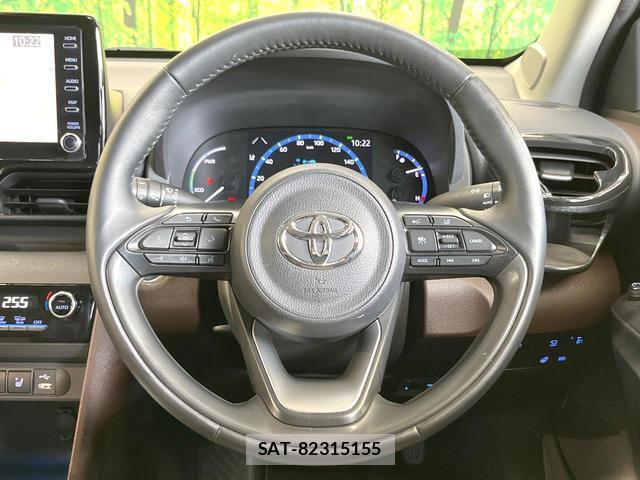 Toyota YARIS CROSS 2021-11 8285616-10
