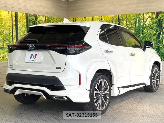 Toyota YARIS CROSS 2021-11 8285616-16