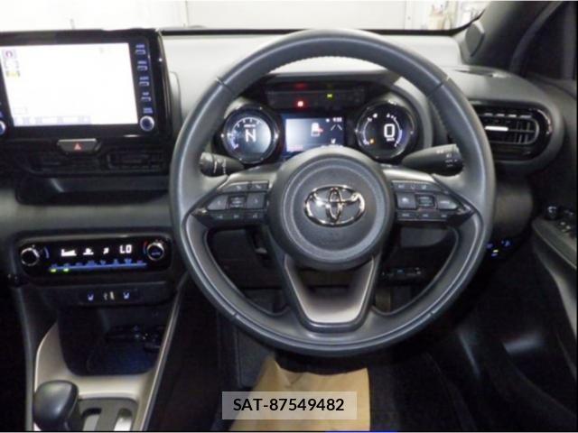 Toyota YARIS 2022-09 8276954-2