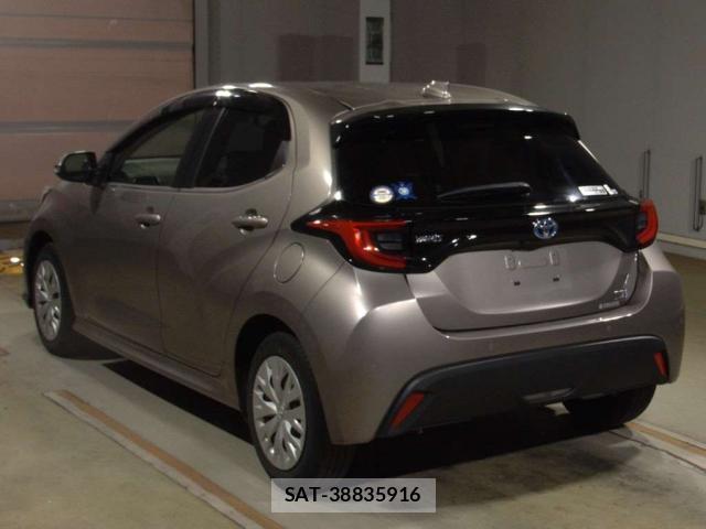 Toyota YARIS 2021-11 8276968-10