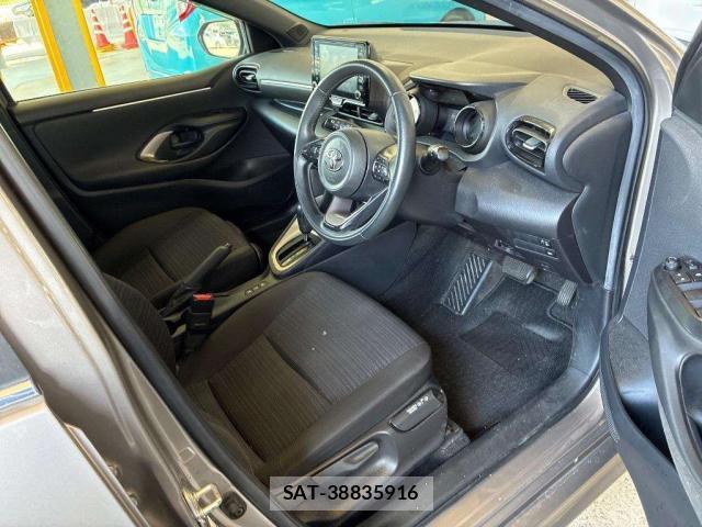 Toyota YARIS 2021-11 8276968-3
