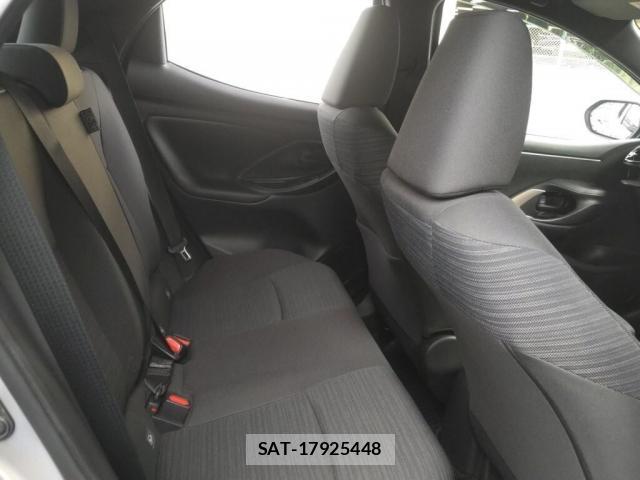 Toyota YARIS 2023-07 8277007-3