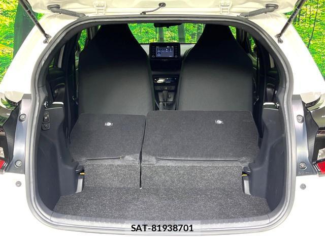 Toyota YARIS 2023-06 8277405-10