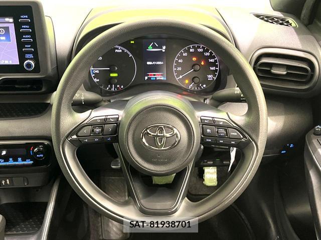 Toyota YARIS 2023-06 8277405-11