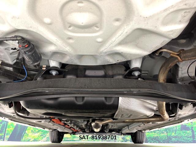 Toyota YARIS 2023-06 8277405-19