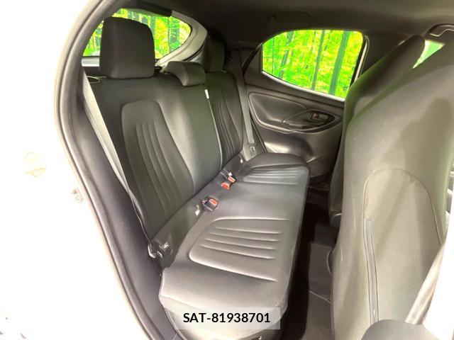 Toyota YARIS 2023-06 8277405-9