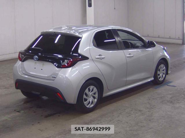 Toyota YARIS 2021-07 8277454-3