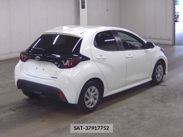Toyota YARIS 2021-07 8277468-4