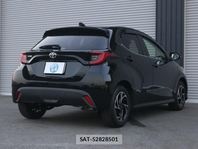 Toyota YARIS 2021-07 8277588-13