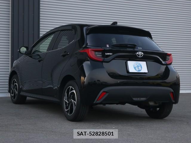 Toyota YARIS 2021-07 8277588-14