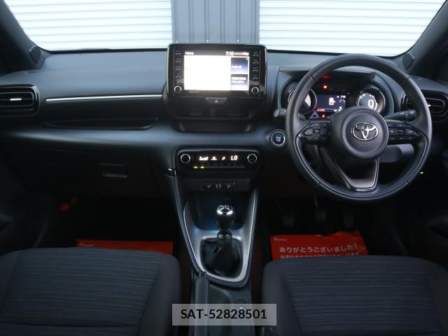 Toyota YARIS 2021-07 8277588-2
