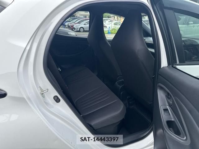 Toyota YARIS 2021-07 8277792-11