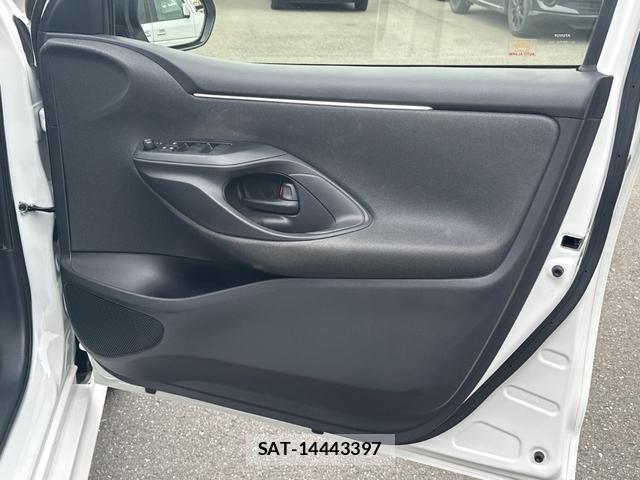 Toyota YARIS 2021-07 8277792-17