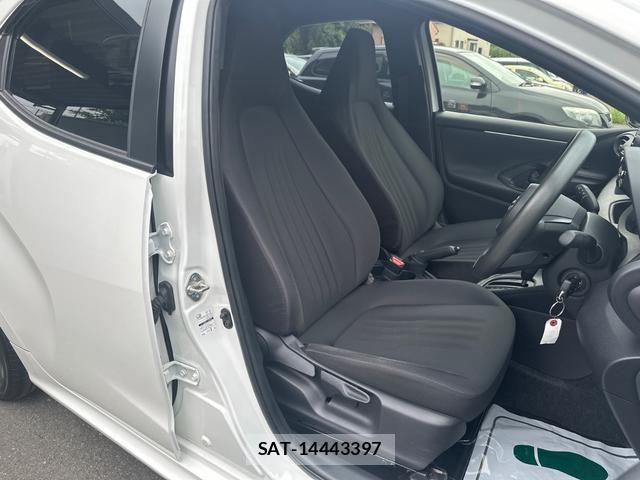 Toyota YARIS 2021-07 8277792-9