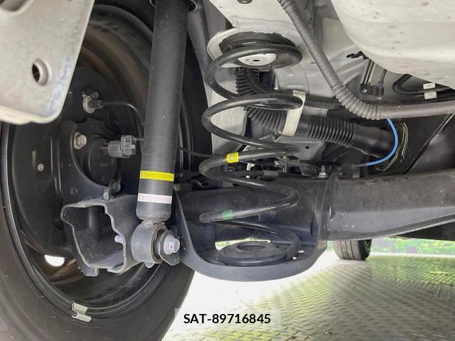Toyota YARIS 2023-07 8278033-19