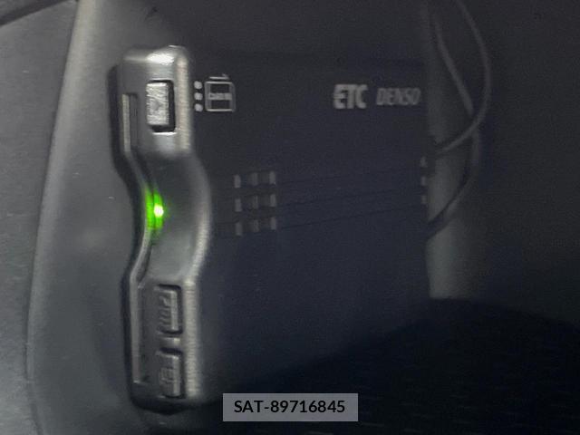 Toyota YARIS 2023-07 8278033-4
