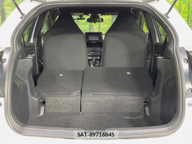 Toyota YARIS 2023-07 8278033-9