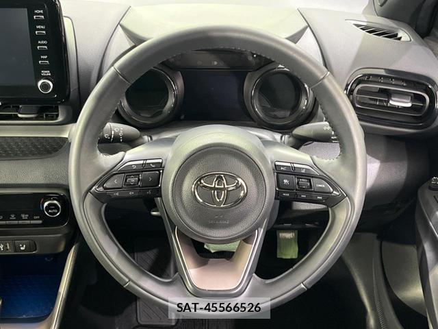 Toyota YARIS 2022-07 8278066-10