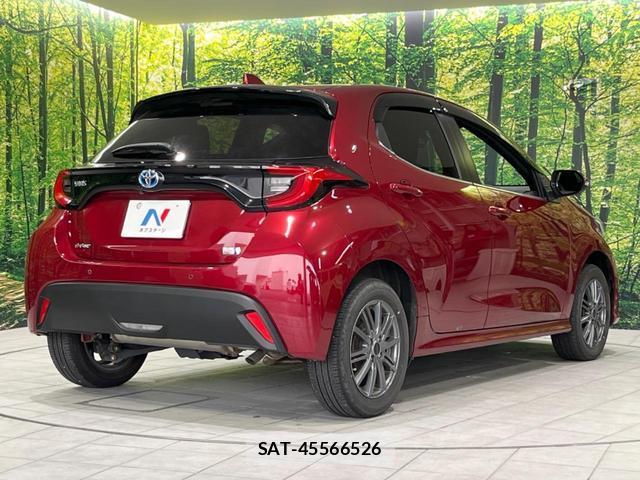 Toyota YARIS 2022-07 8278066-16
