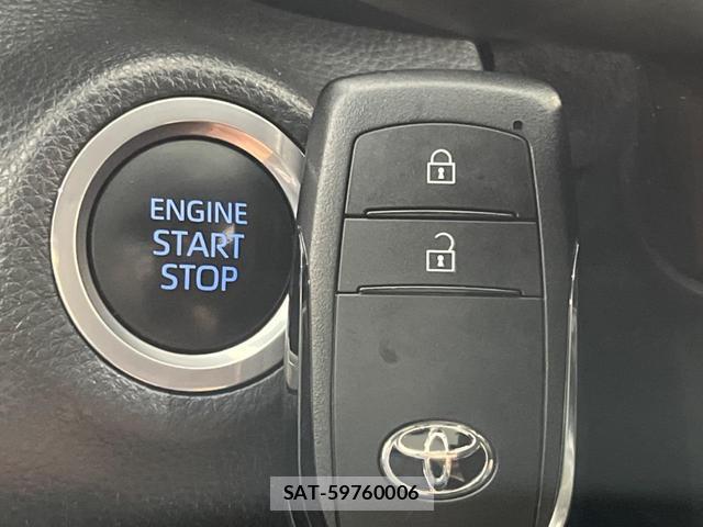 Toyota YARIS 2021-07 8278075-6