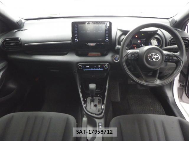 Toyota YARIS 2023-08 8278261-2