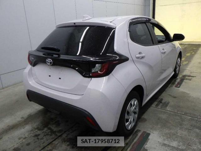 Toyota YARIS 2023-08 8278261-4